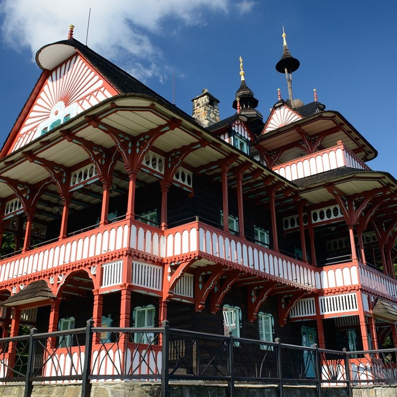 house-219919_1280.jpg
