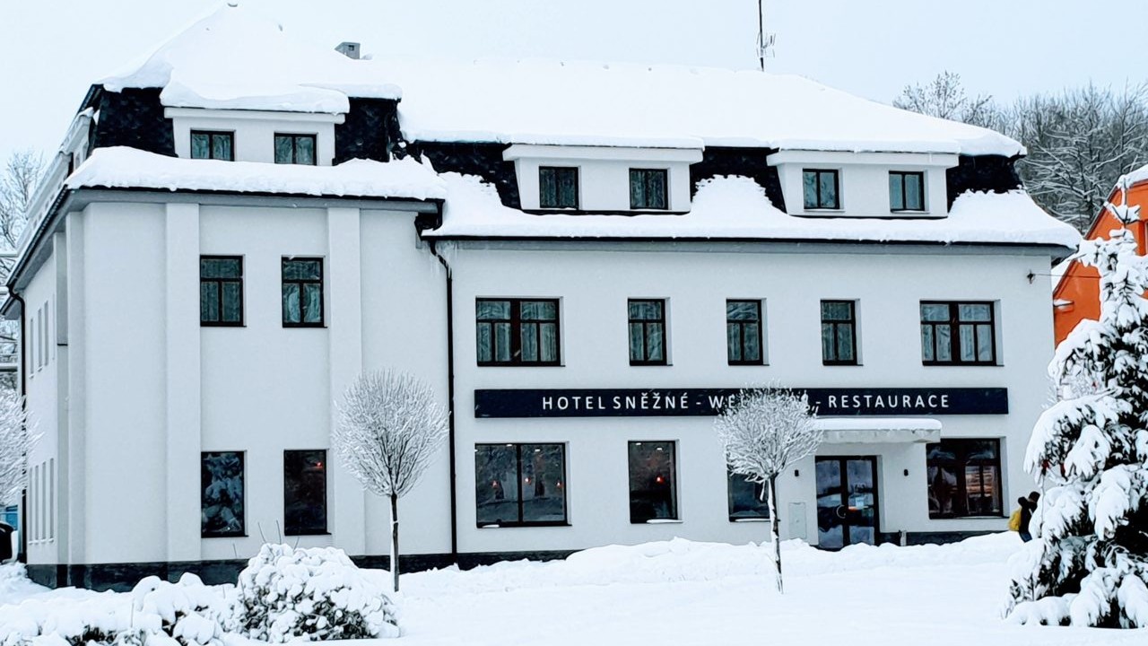 Hotel_Sněžné_Leden_2019-1280x812.jpg